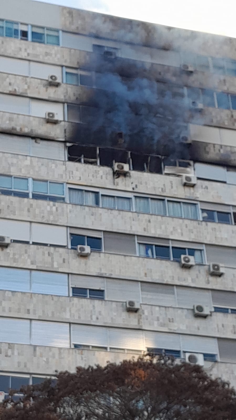 Una Persona Fallecida Tras El Incendio Ocurrido En Edificio C Ntrico De