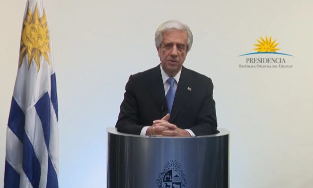 Uruguay favorecido en juicio con Philip Morris