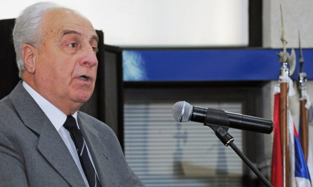 Puerto de Montevideo soportaría carga de UPM, según Rossi