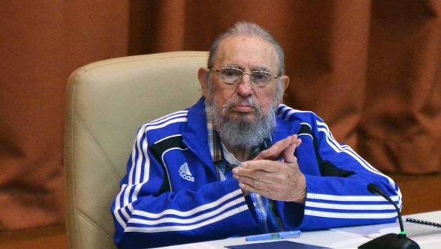 Fidel Castro al cumplir 90 años redactó texto en favor de la paz