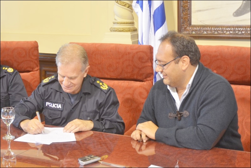 IMP habilitó poner multas a funcionarios policiales
