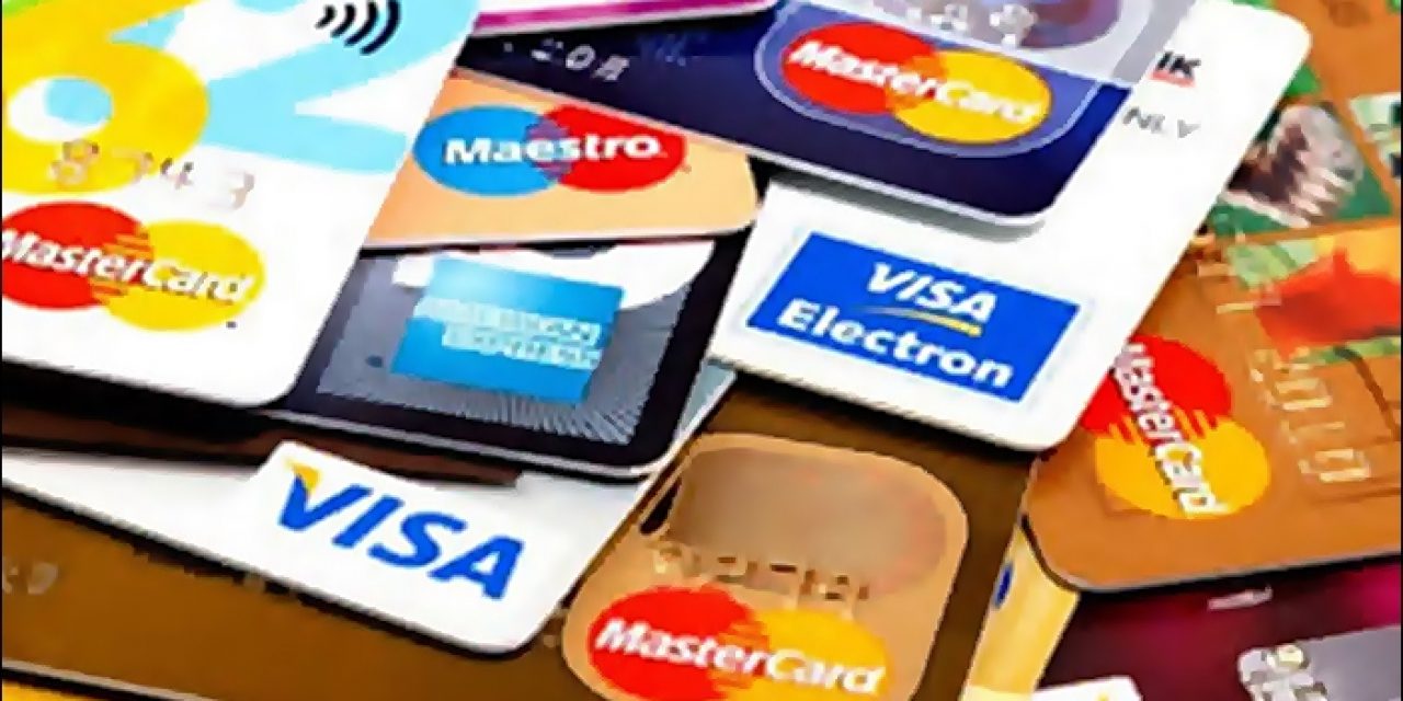 Gremiales empresariales analizan las compras con tarjetas de crédito