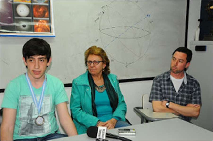 Alumno minuano obtiene medalla de plata en Olimpíadas de Astronomía