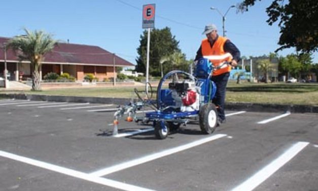 Intendencia sanducera inicia trabajos de pintura vial con equipo propio