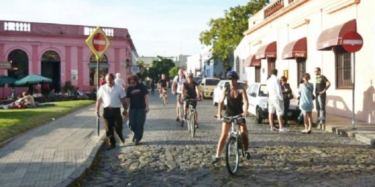 Sector turismo plantea exoneración de IVA para turistas uruguayos