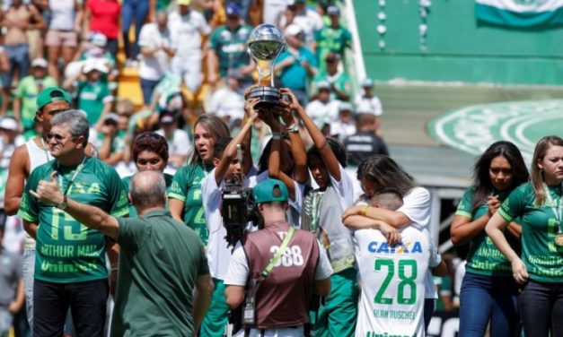 Chapecoense volvió a la vida sin olvidar el mal momento