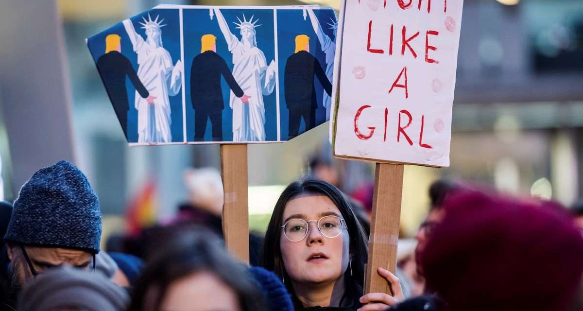 Las mujeres se preparan para marchar contra Trump