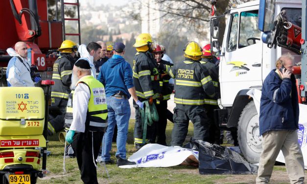 Al menos cuatro muertos en un ataque con camión en Jerusalén Este