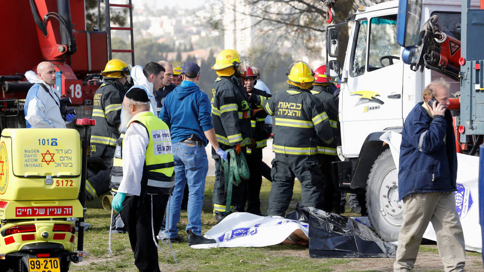 Al menos cuatro muertos en un ataque con camión en Jerusalén Este