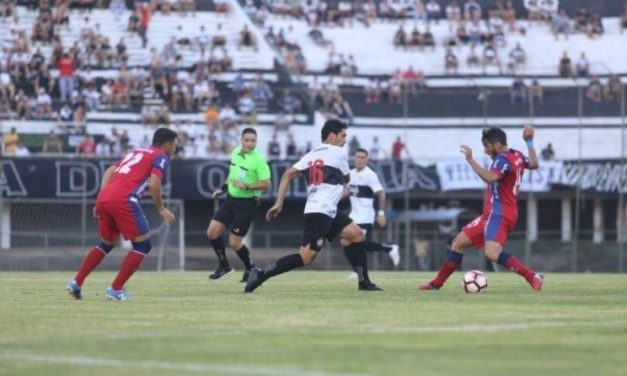 Nacional con gol de Espino inició el camino 2017 ganando a Olimpia