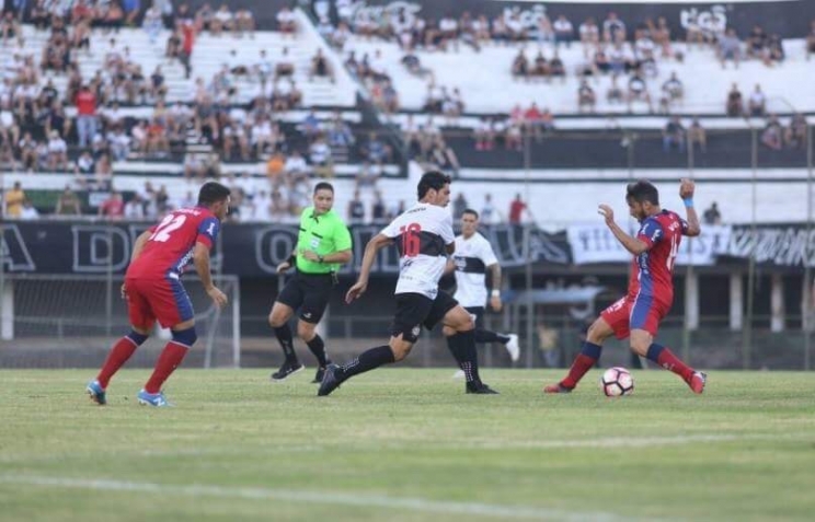 Nacional con gol de Espino inició el camino 2017 ganando a Olimpia