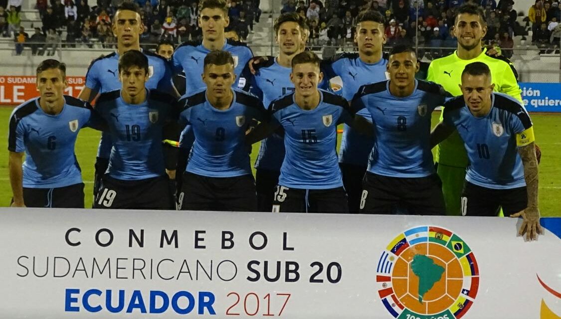 Uruguay ganó, mejoró y lidera su grupo con Argentina