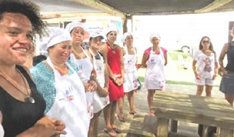 Mujeres de Laguna de Rocha recibe equipoculinario fotovoltaico