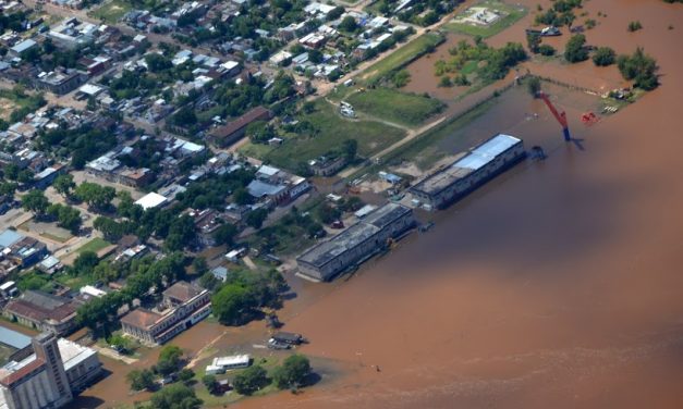 Familias afectadas por crecida del Cuareim en Artigas