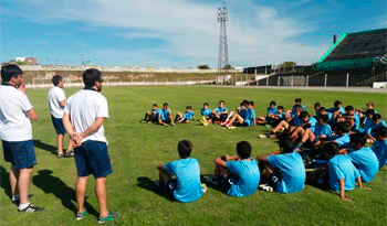 Secretaría Nacional del Deporte impulsa creación de centros regionales para futbolistas juveniles en el interior
