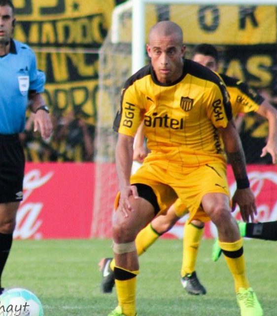Vuelve Guzmán Pereira al once titular de Peñarol