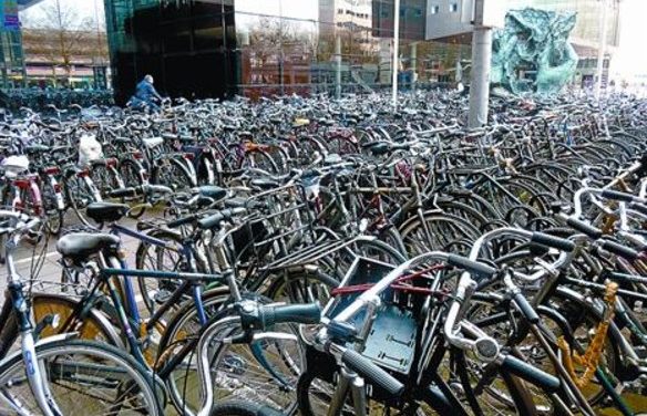 Buen lunes!…con CAFÉ EXPRESS y el poder de las bicicletas!!