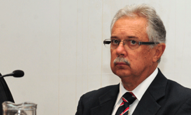 Ministro de Defensa desmintió a el diario El País