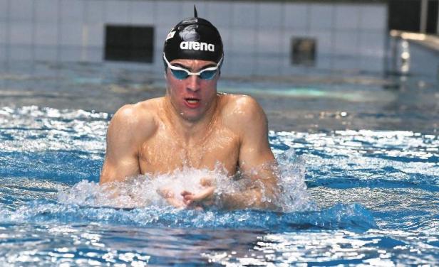 Saint-Upery cerró su primera participación en un Mundial de natación de mayores