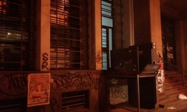 Tres ministerios vandalizados tras manifestación en defensa de animales