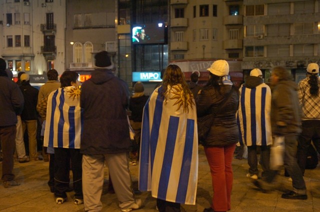 Uruguay en la Explanada provoca desvíos de ómnibus
