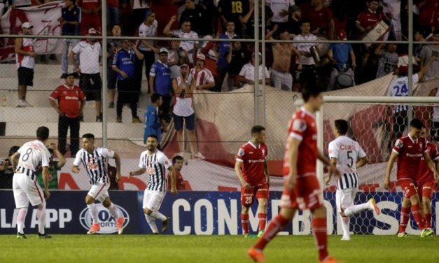 Libertad y Atlético Tucumán a octavos de final