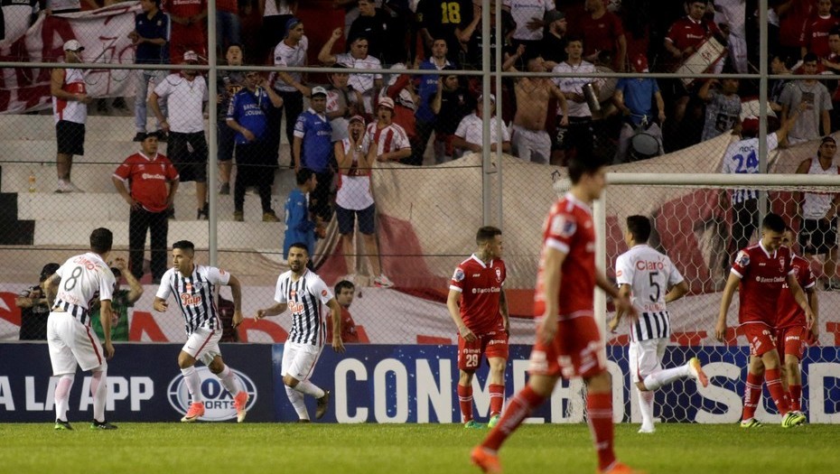 Libertad y Atlético Tucumán a octavos de final