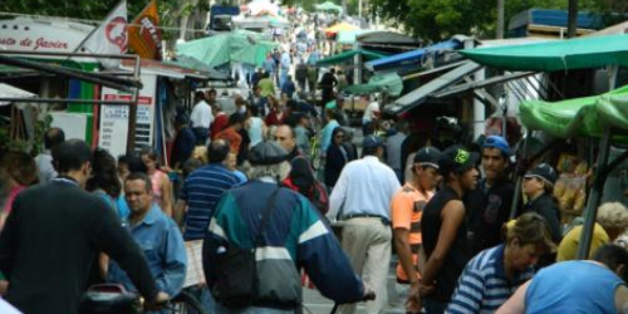 Vecinos de las Ferias evalúan demanda judicial contra la Intendencia y el MEF