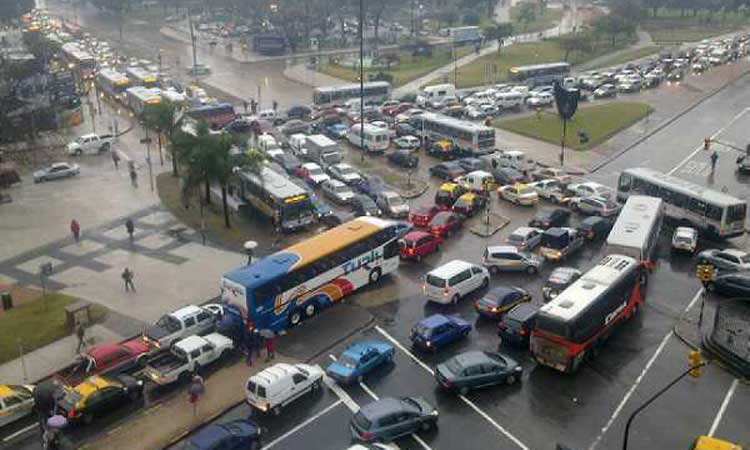 Un tercio de los traslados metropolitanos son a pie o en bicicleta