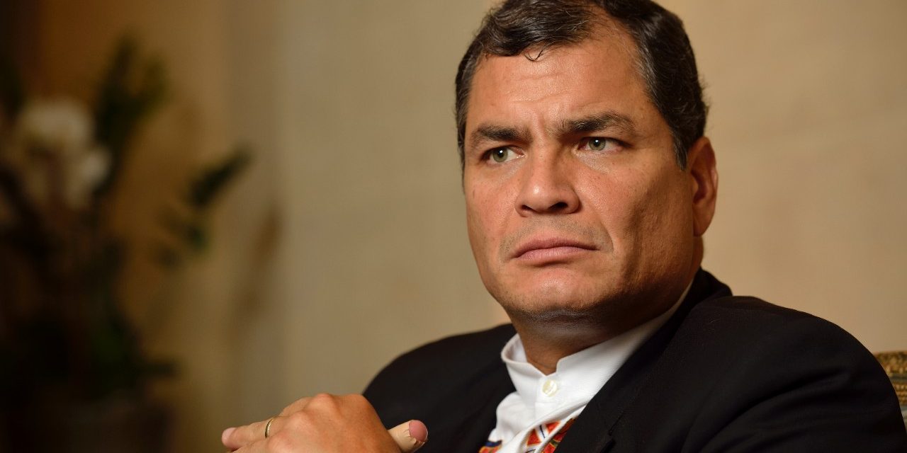 Orden de arresto internacional contra Rafael Correa