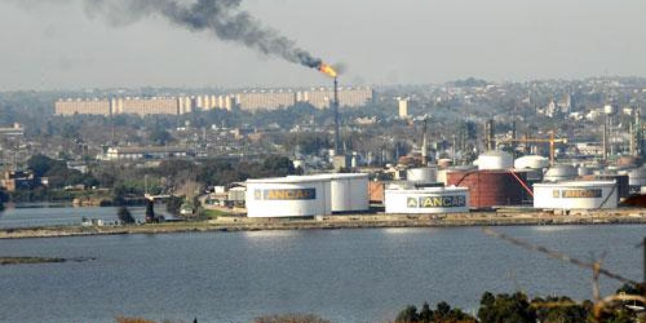 FANCAP paraliza refinería de La Teja sin afectar suministro de combustibles