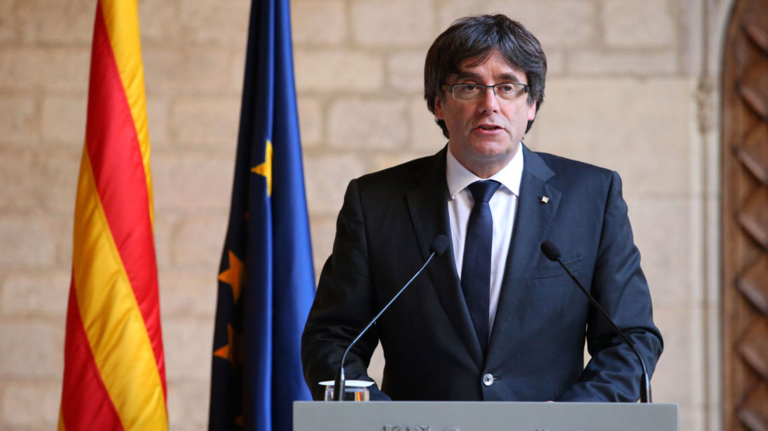 Fiscalía española presenta querella y ex presidente catalán viajó a Bélgica