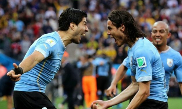Cavani goleador de la eliminatoria y Suárez goleador histórico. Aquí los twitts de Uruguay