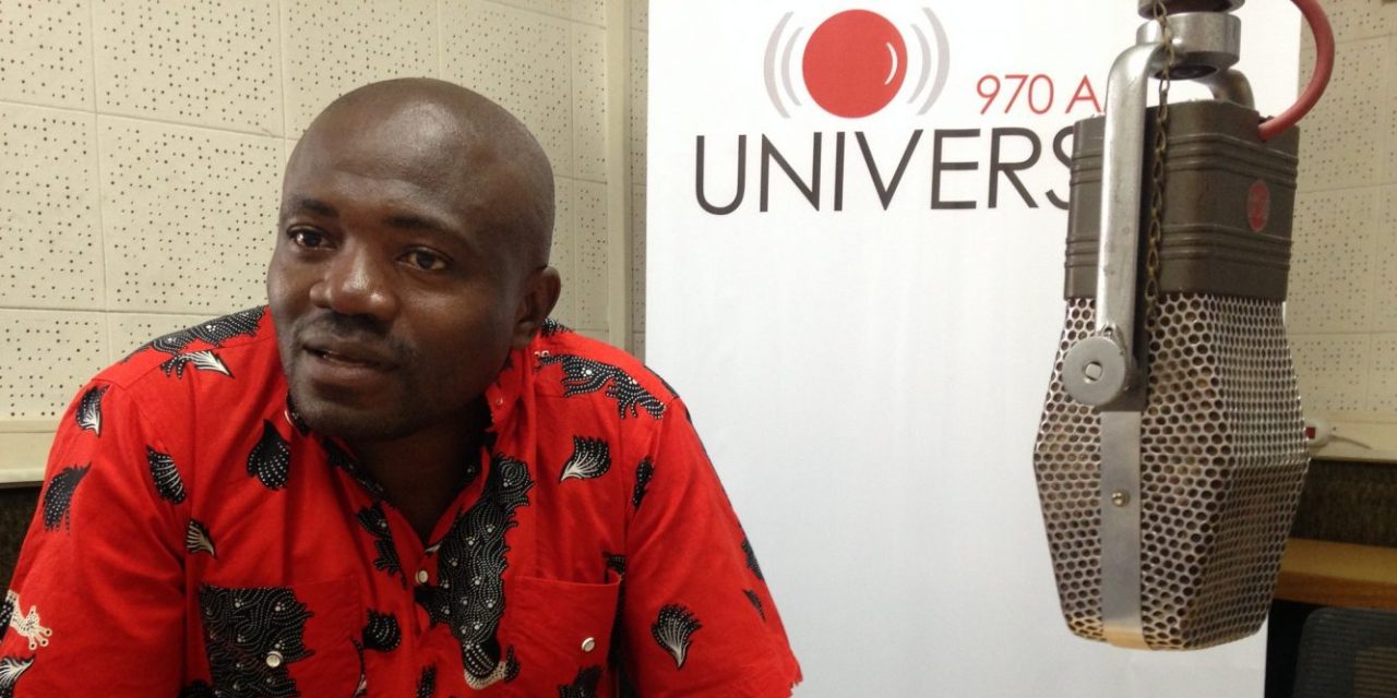 Ayangma Bertrand: el camerunés llegó por el fútbol y hace camisas en Uruguay