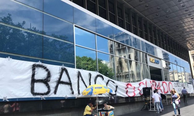 La sucursal «19 de junio» del Banco República fue ocupado