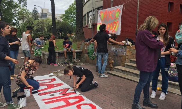 Docente del Dámaso investigado por denuncias de estudiantes