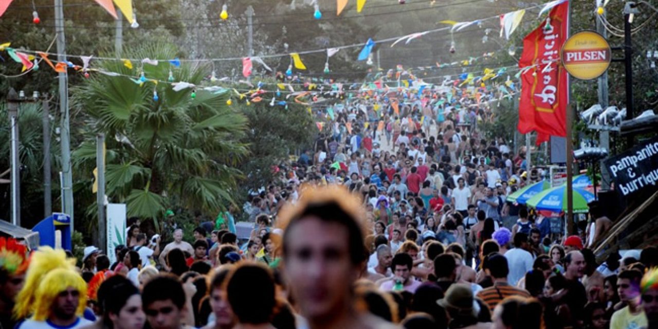 Comienzan vallado en La Pedrera por el carnaval y más de 250 personas están abocadas a la seguridad