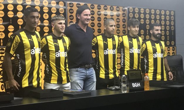Amistoso y presentación