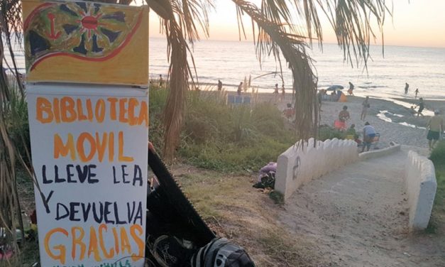 Bibliotecas móviles por la costa de Canelones