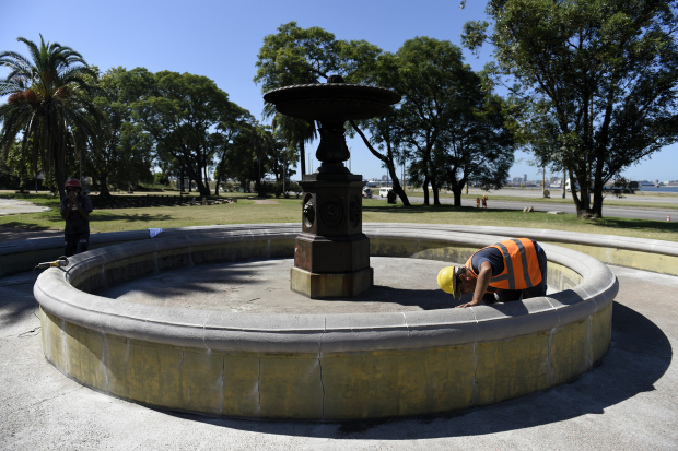 Cancha de baby fútbol altera el desarrollo de obras en Parque Capurro