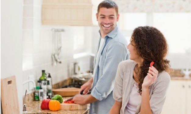 ¿Quién se encarga de las tareas domésticas en tu hogar?