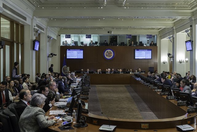 OEA con el voto de Uruguay pide suspender elecciones en Venezuela