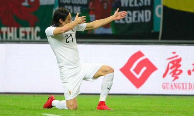 Cavani llegó al centenar de partidos con la selección siendo el mejor jugador