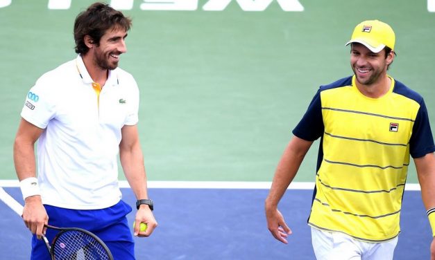 Cuevas llegó a semifinales de Indian Wells en dobles
