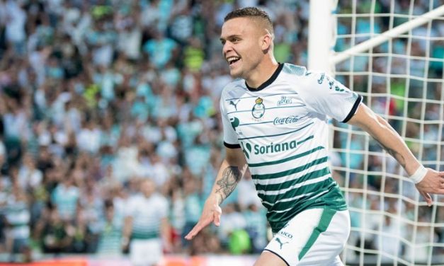 Doblete de Jona para Santos Laguna