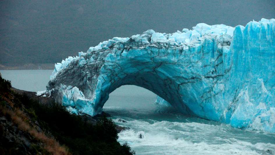 Se rompió el puente de hielo del glaciar Perito Moreno