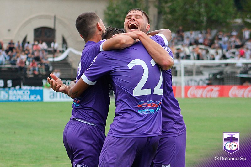 Los goles de Defensor y Wanderers en el Prado