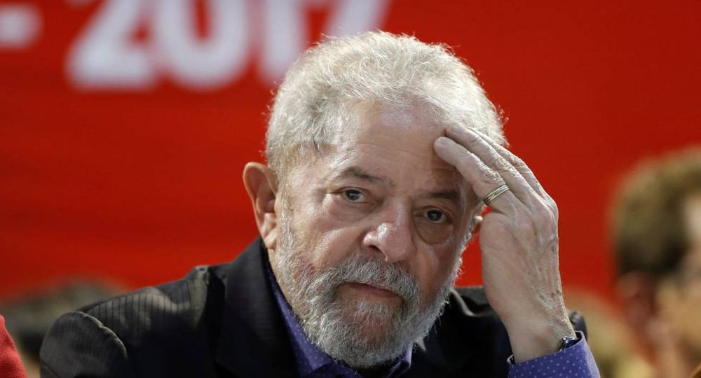 La Justicia impide a Lula ir al funeral de un amigo