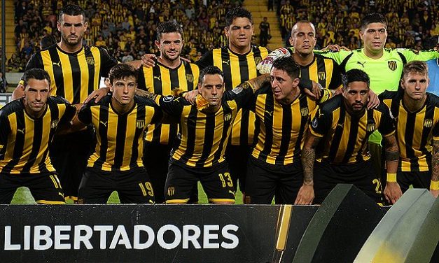 Peñarol se juega su chance para seguir en Libertadores. Viví el partido por 970 Universal