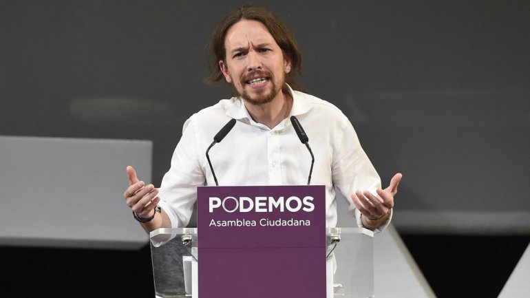 Líder de Podemos, renuncia tras polémica por la mansión que se compró